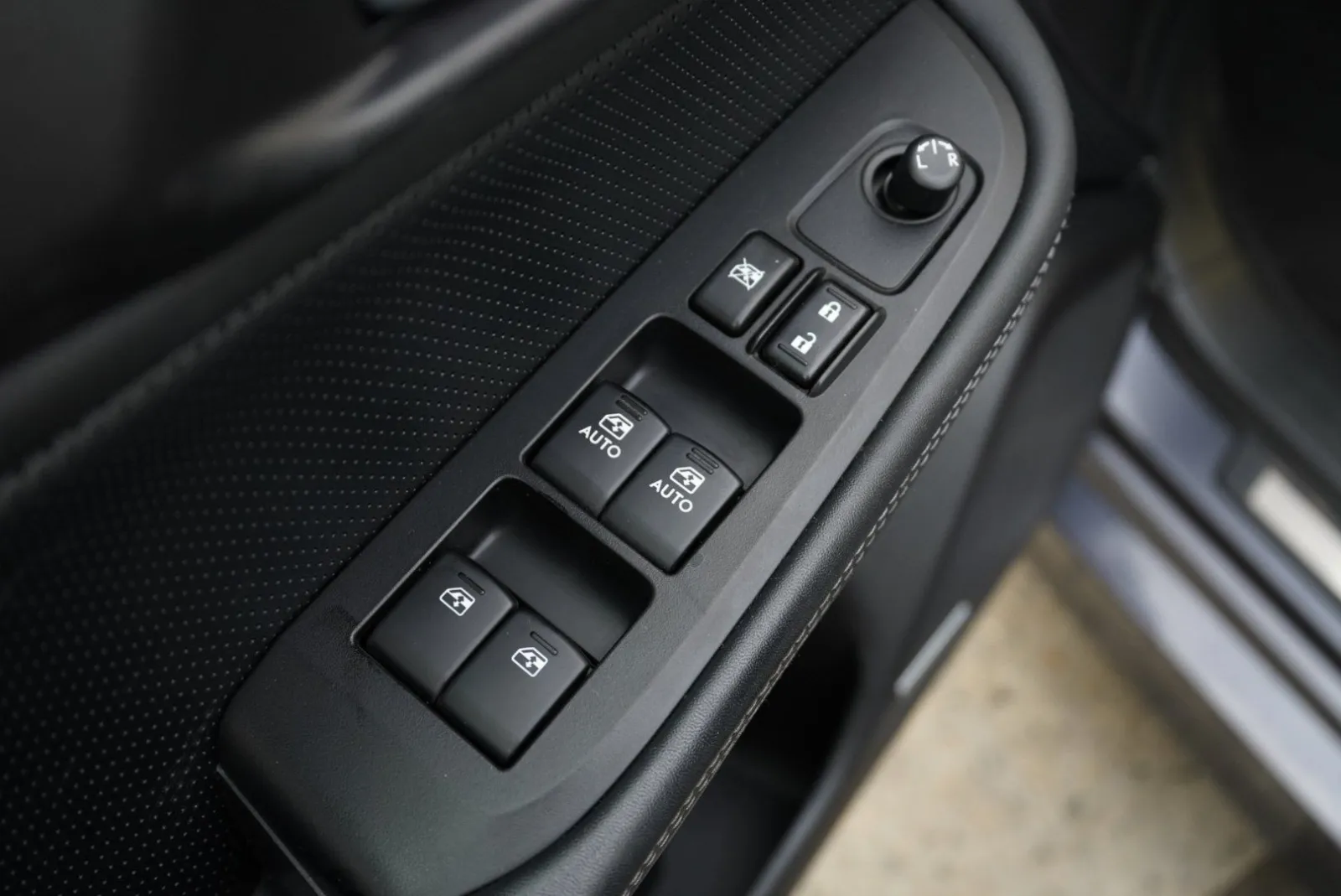 Subaru Legacy photo 20