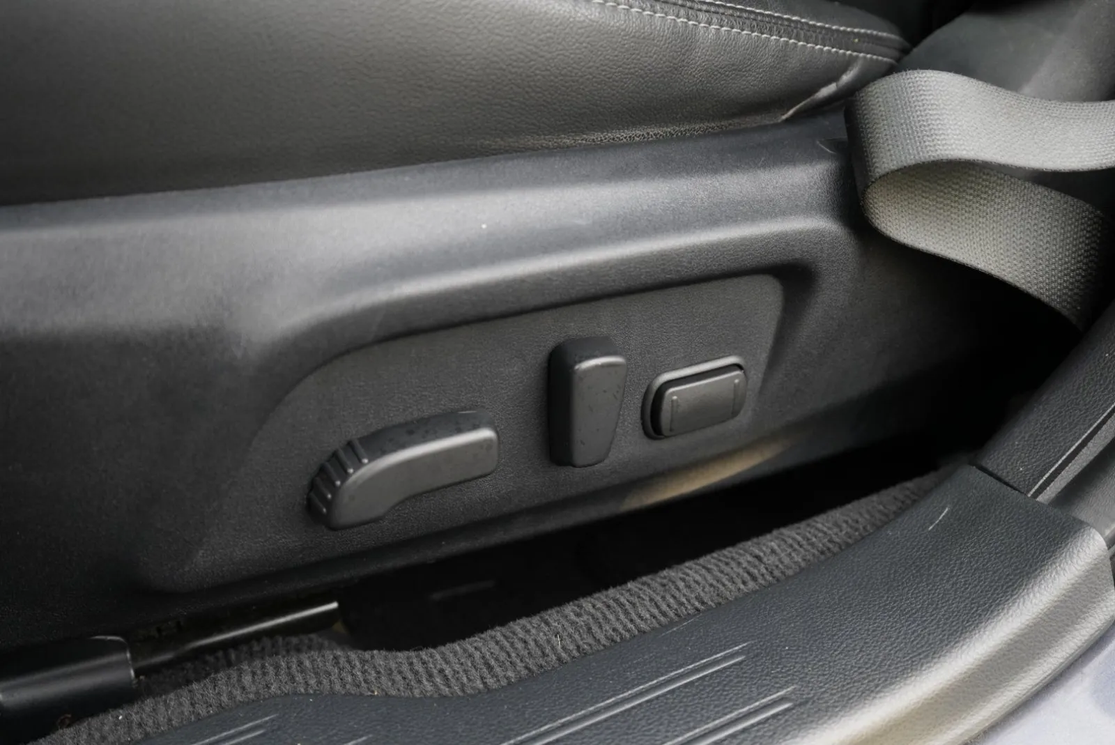 Subaru Legacy photo 23