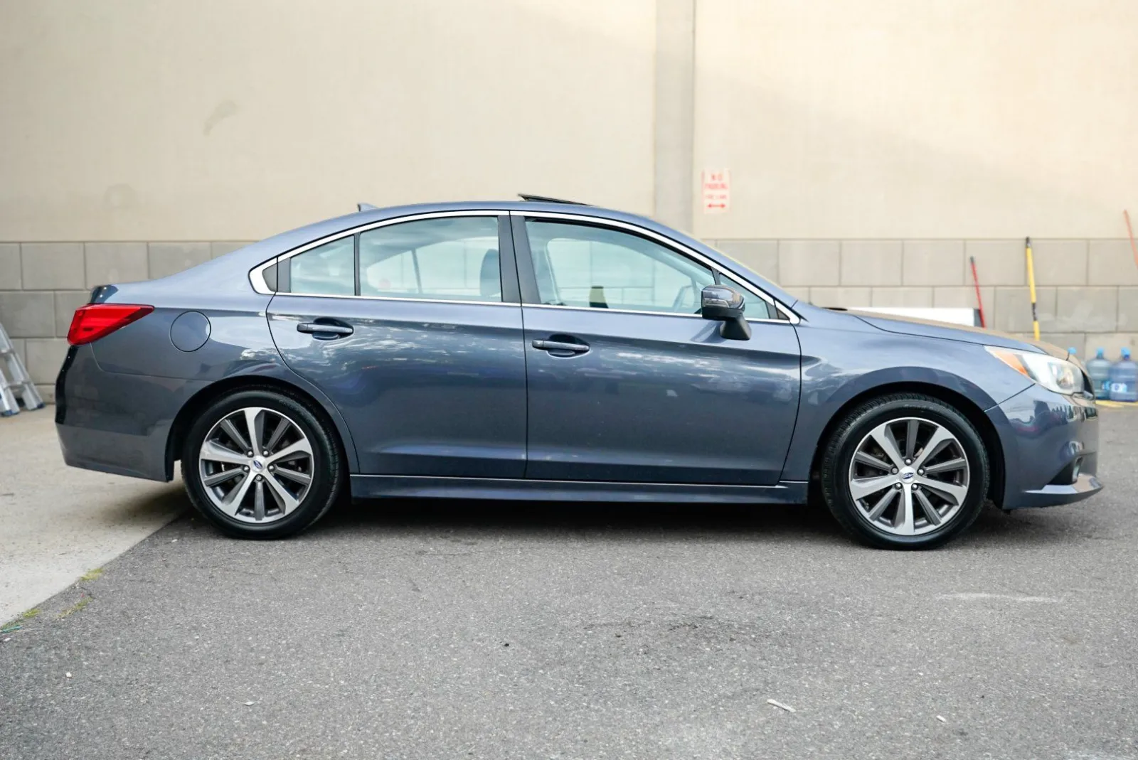 Subaru Legacy photo 4