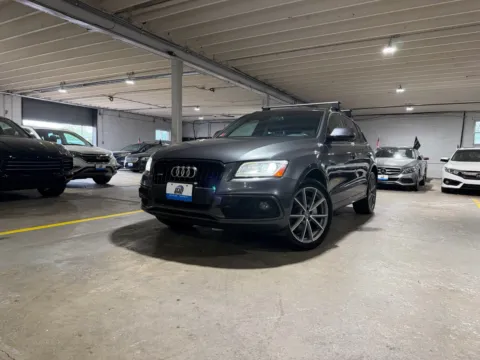 Silver 2016 Audi Q5 3.0T Premium Plus for sale in Carlstadt, NJ