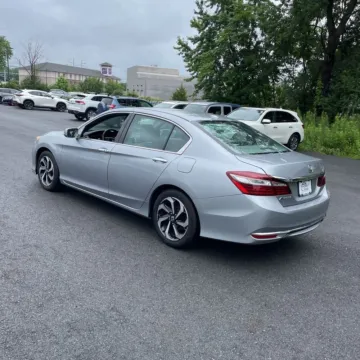 More photos of 2016 Honda Accord EX-L at 101 Motors, NJ