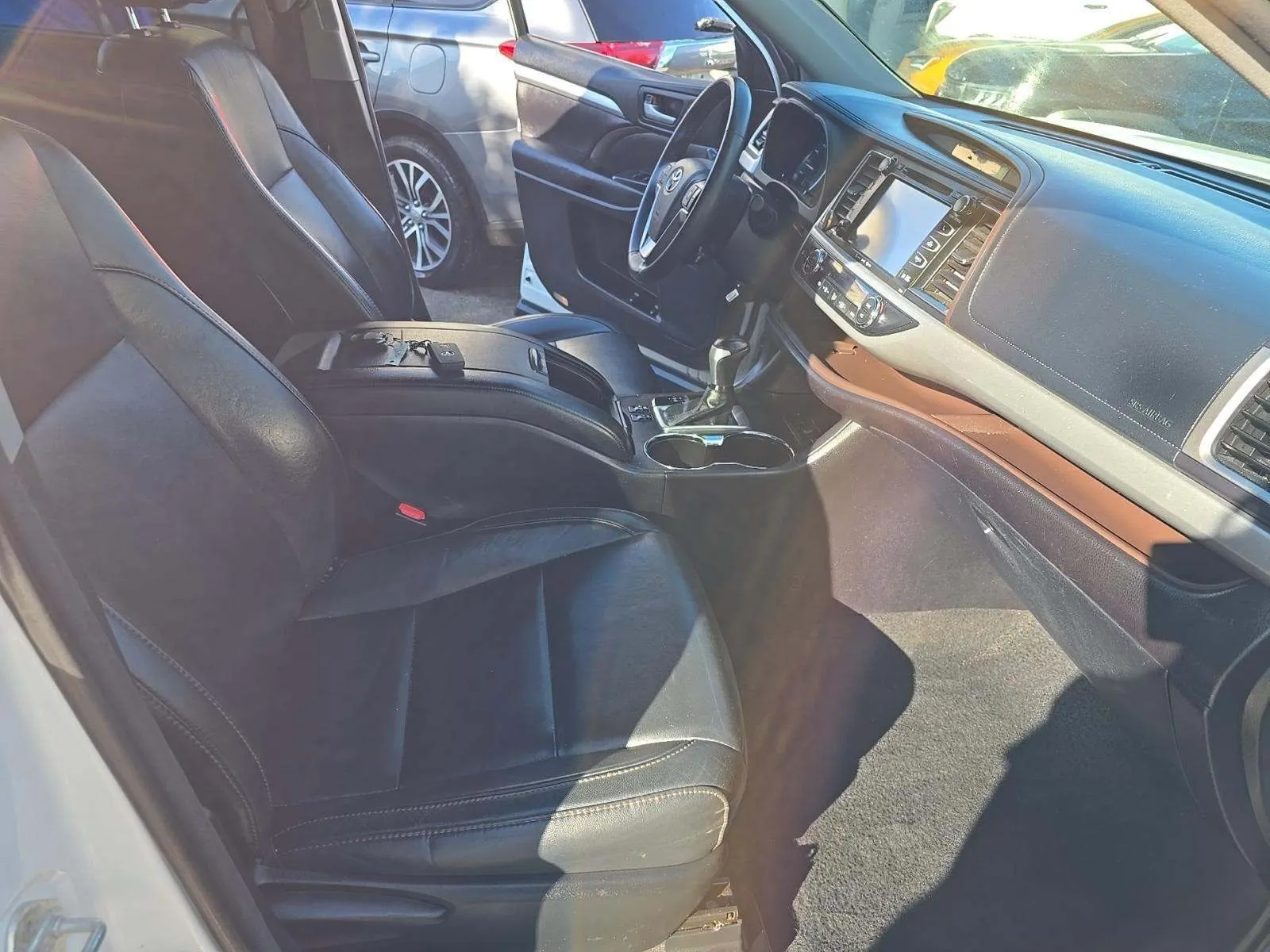 Toyota Highlander photo 13