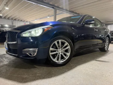 Photos of 2015 INFINITI Q70 3.7X for sale in Carlstadt, NJ at 101 Motors