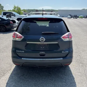 More photos of 2016 Nissan Rogue SL at 101 Motors, NJ
