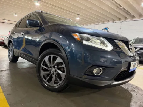 More photos of 2016 Nissan Rogue SL at 101 Motors, NJ