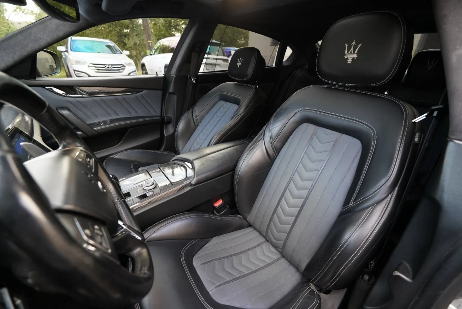 Maserati Quattroporte photo 25