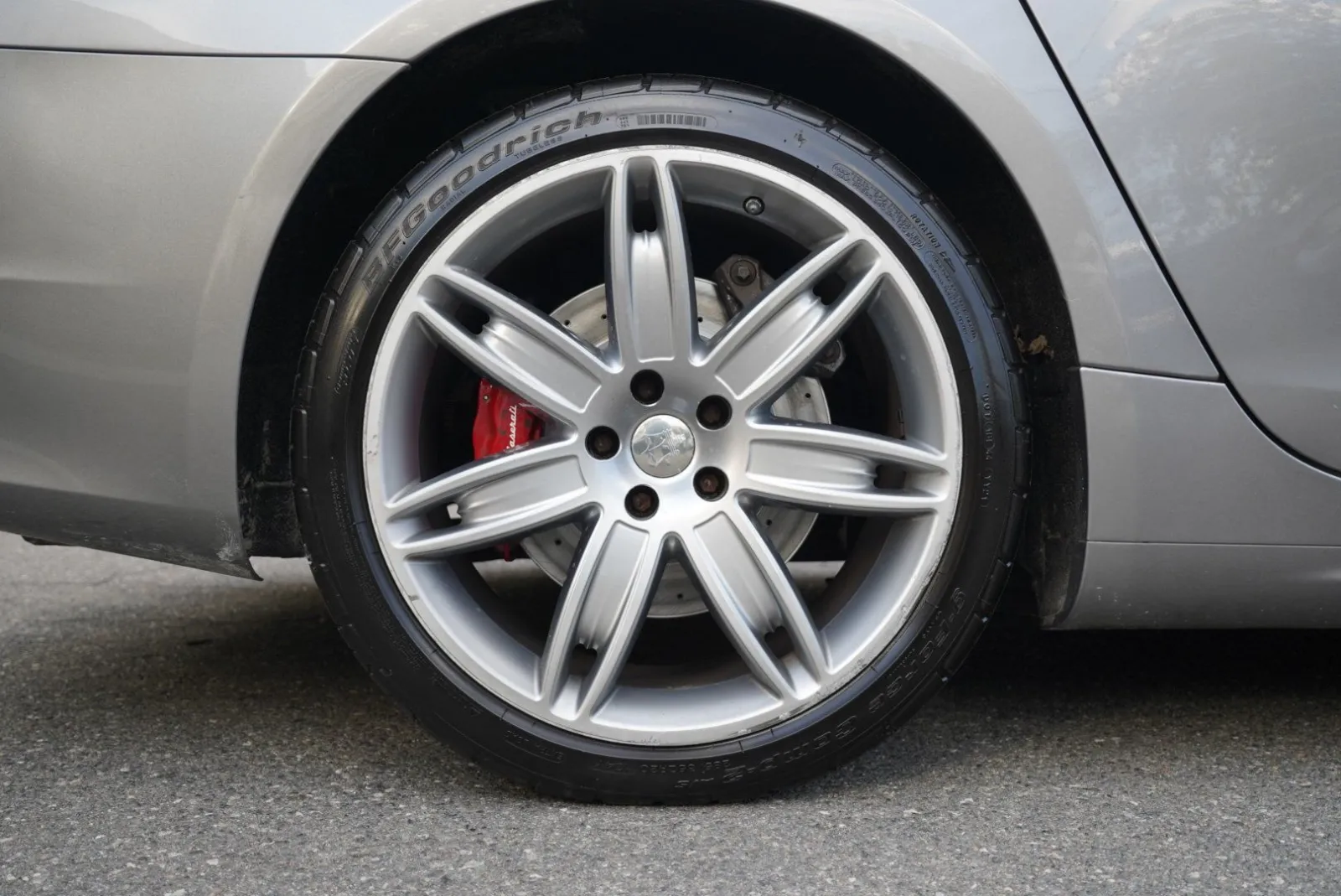 Maserati Quattroporte photo 19
