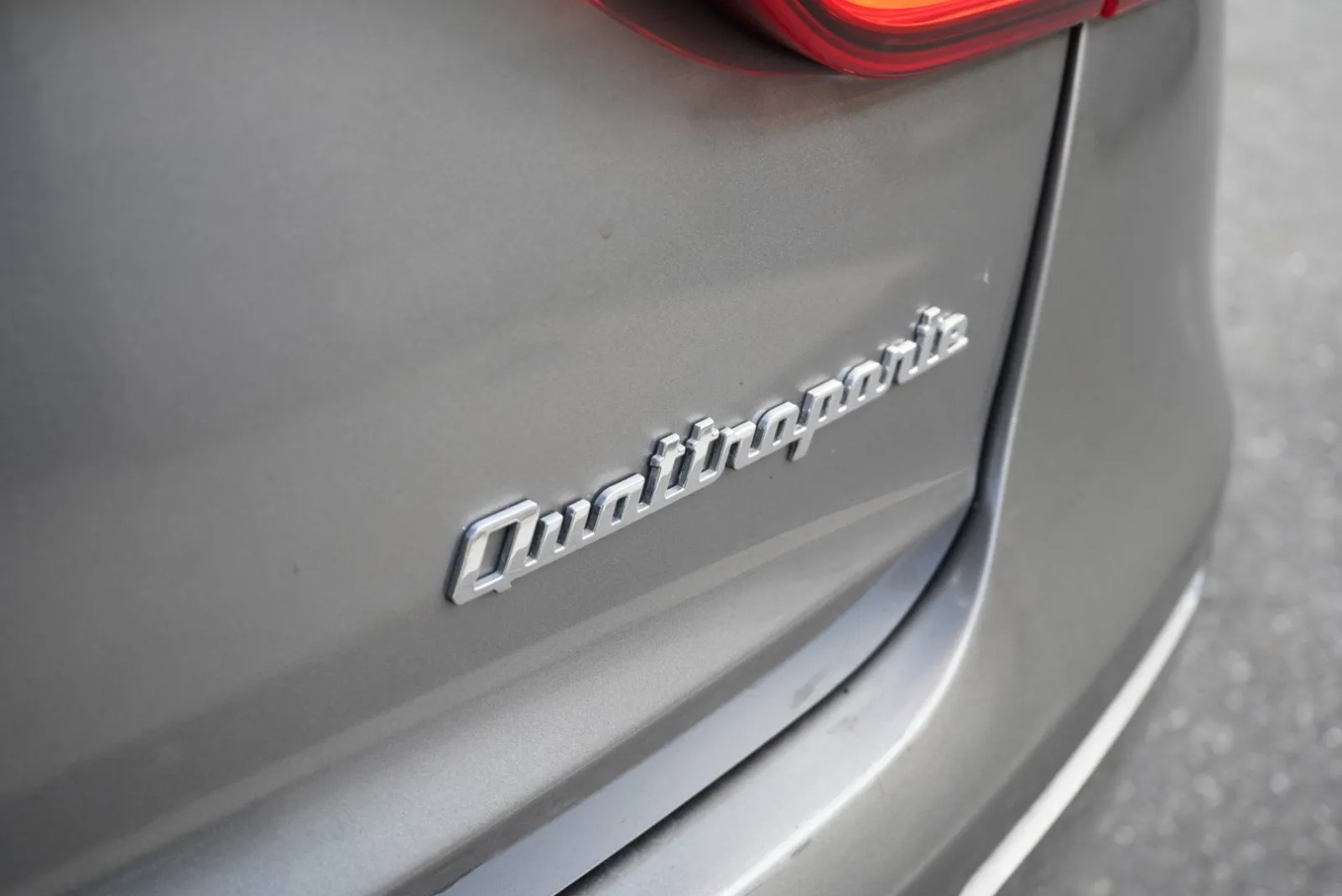 Maserati Quattroporte photo 14
