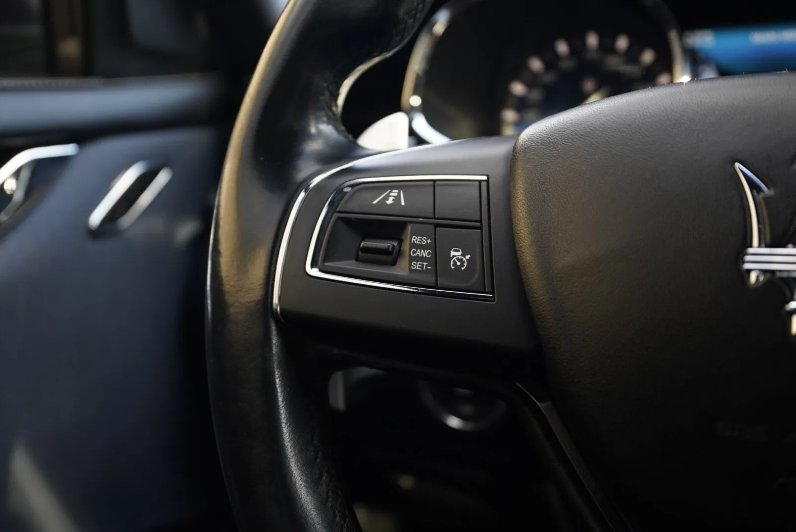 Maserati Quattroporte photo 57