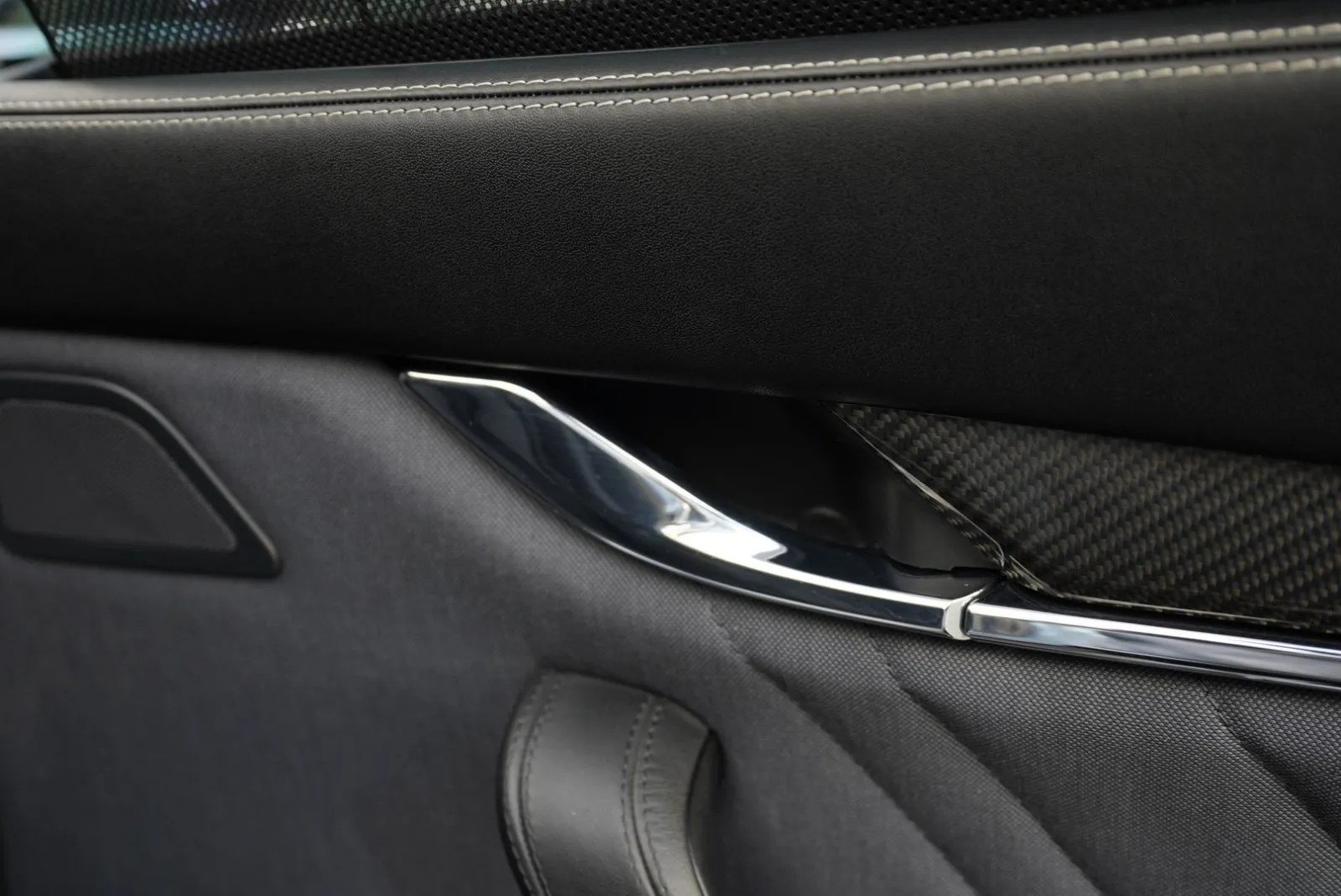 Maserati Quattroporte photo 39