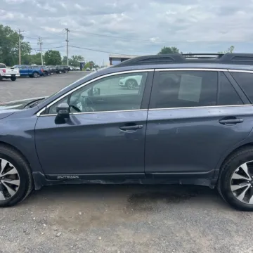More photos of 2017 Subaru Outback 2.5i Limited at 101 Motors, NJ