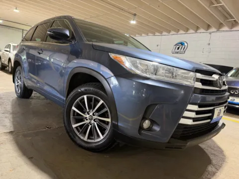 More photos of 2017 Toyota Highlander XLE at 101 Motors, NJ