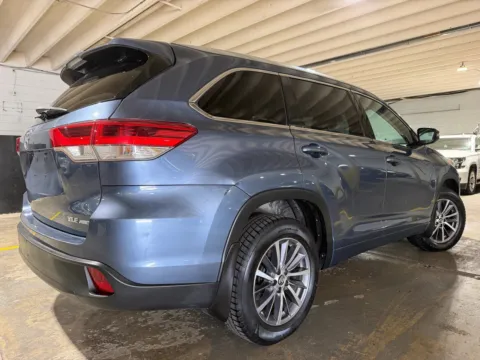 More photos of 2017 Toyota Highlander XLE at 101 Motors, NJ