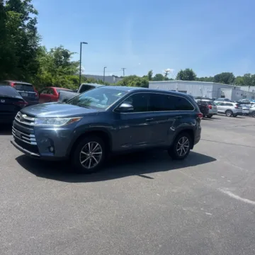 Another view of 2017 Toyota Highlander XLE for sale in Carlstadt, NJ at 101 Motors