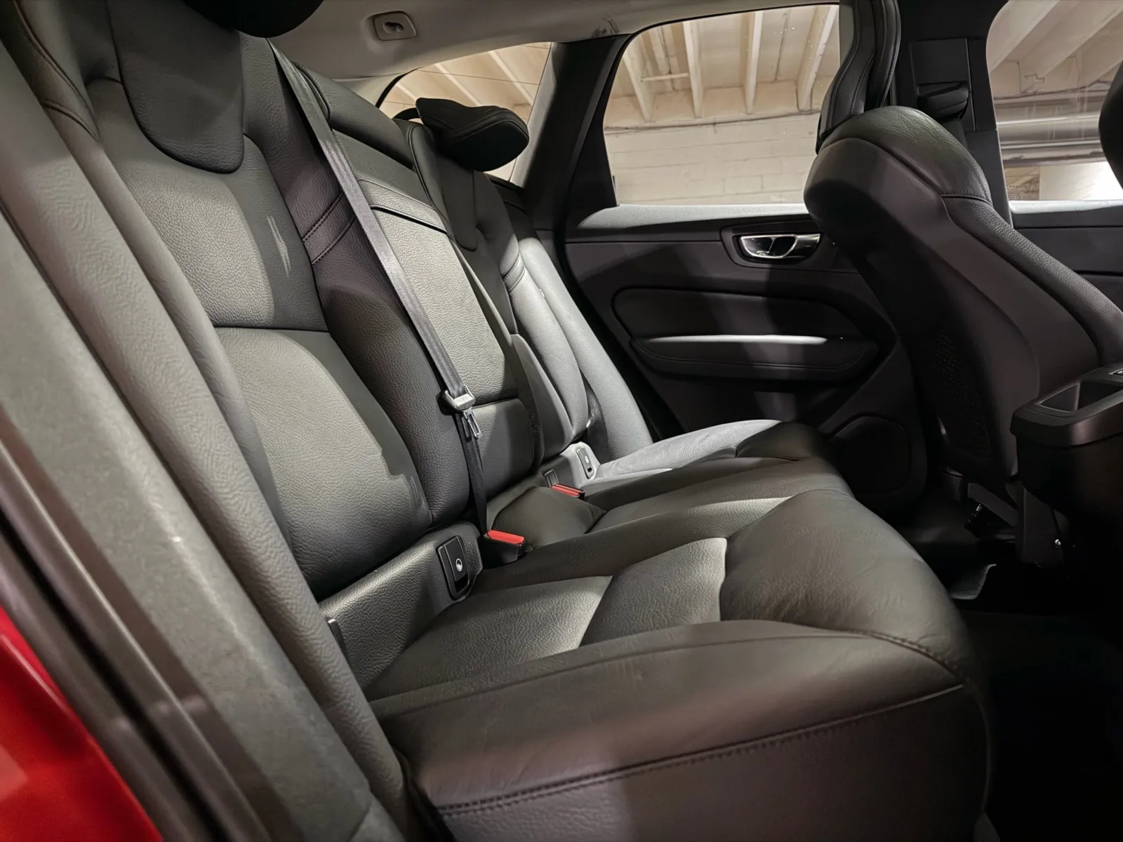 Volvo XC60 photo 11