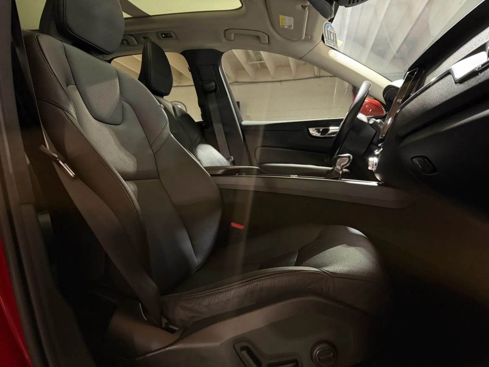 Volvo XC60 photo 10