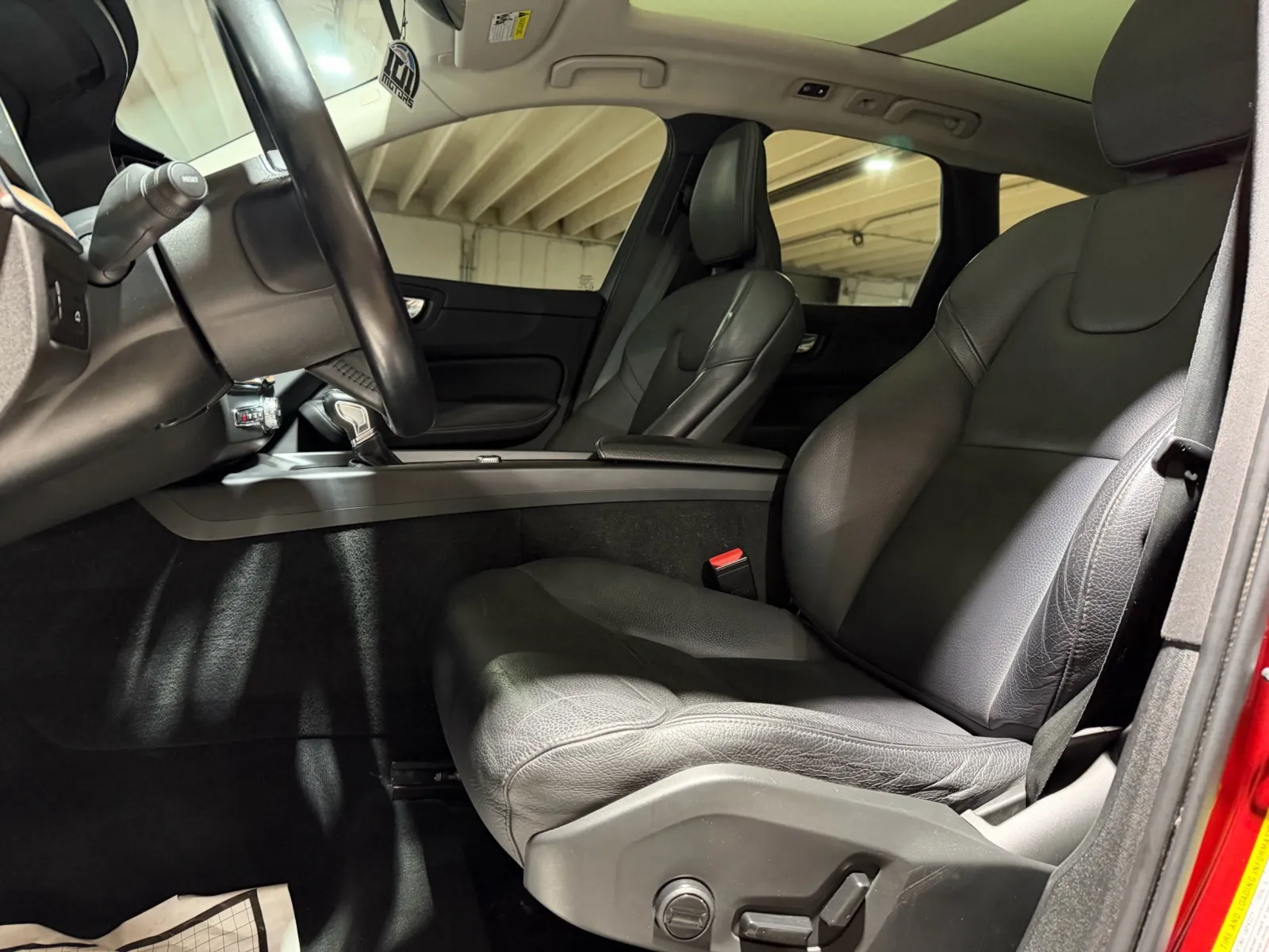 Volvo XC60 photo 9