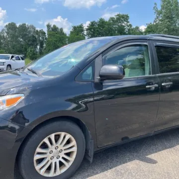 Photos of 2016 Toyota Sienna XLE 8 Passenger for sale in Carlstadt, NJ at 101 Motors