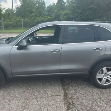 More photos of 2011 Porsche Cayenne S at 101 Motors, NJ