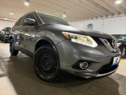 More photos of 2016 Nissan Rogue SL at 101 Motors, NJ