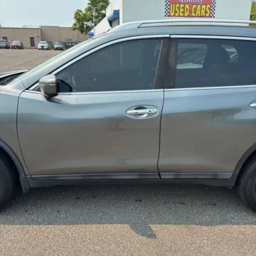 More photos of 2016 Nissan Rogue SL at 101 Motors, NJ