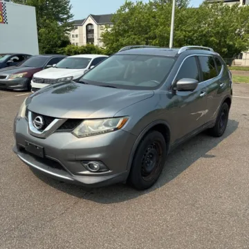 Silver 2016 Nissan Rogue SL for sale in Carlstadt, NJ