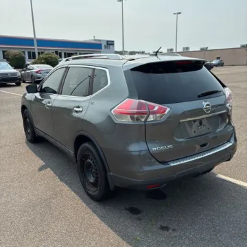 More photos of 2016 Nissan Rogue SL at 101 Motors, NJ