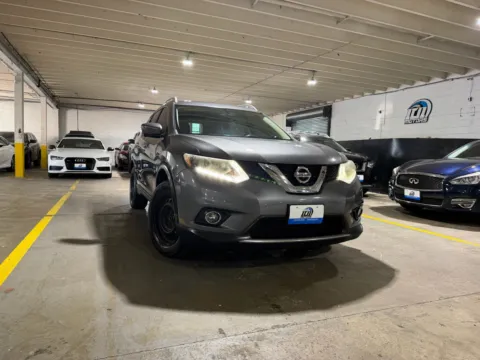 More photos of 2016 Nissan Rogue SL at 101 Motors, NJ
