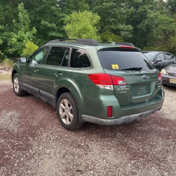 More photos of 2014 Subaru Outback 2.5i Limited at 101 Motors, NJ