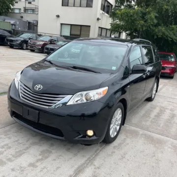 Black 2016 Toyota Sienna XLE 7 Passenger for sale in Carlstadt, NJ