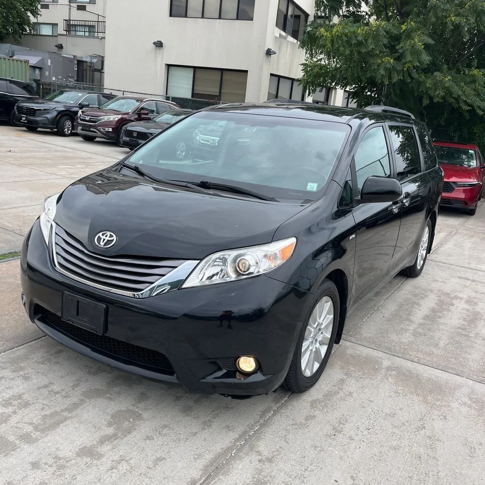 Black 2016 Toyota Sienna XLE 7 Passenger for sale in Carlstadt, NJ