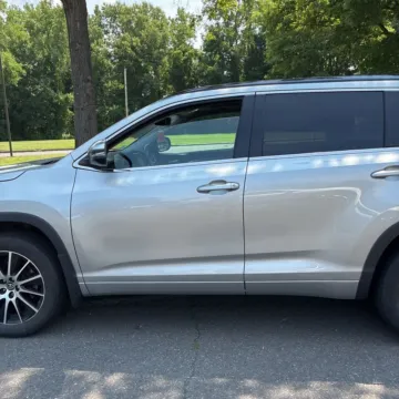 More photos of 2017 Toyota Highlander SE at 101 Motors, NJ