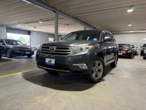Gray 2012 Toyota Highlander Limited V6 for sale in Carlstadt, NJ