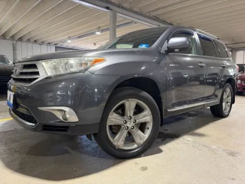 Photos of 2012 Toyota Highlander Limited V6 for sale in Carlstadt, NJ at 101 Motors