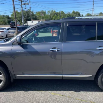 More photos of 2012 Toyota Highlander Limited V6 at 101 Motors, NJ