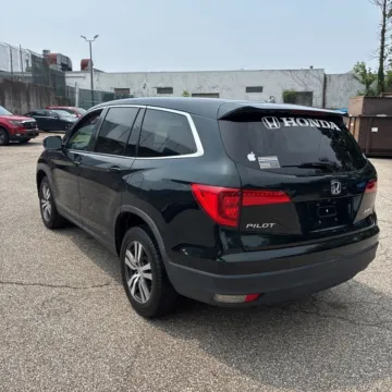 More photos of 2017 Honda Pilot EX-L at 101 Motors, NJ