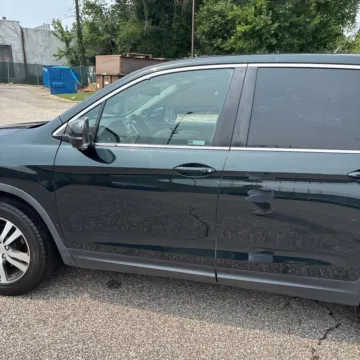 More photos of 2017 Honda Pilot EX-L at 101 Motors, NJ
