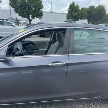 More photos of 2017 Honda Accord EX-L at 101 Motors, NJ