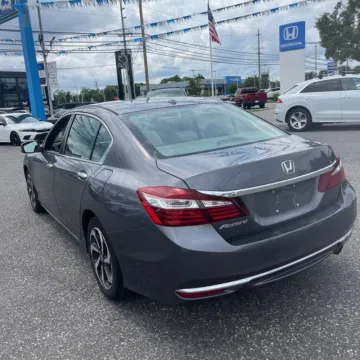 More photos of 2017 Honda Accord EX-L at 101 Motors, NJ