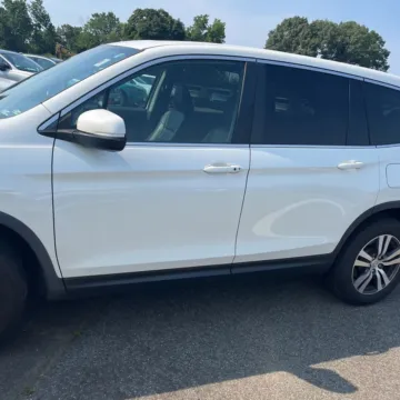 More photos of 2018 Honda Pilot EX-L at 101 Motors, NJ