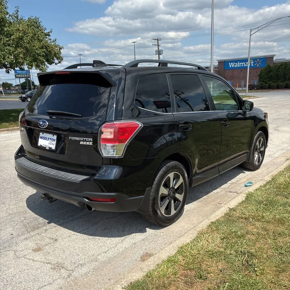Subaru Forester photo 8