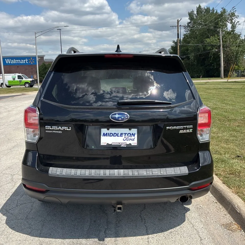 Subaru Forester photo 7