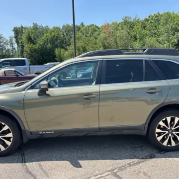 More photos of 2016 Subaru Outback 2.5i Limited at 101 Motors, NJ