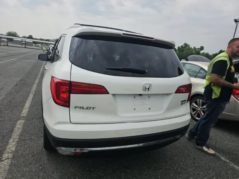 More photos of 2018 Honda Pilot Touring at 101 Motors, NJ