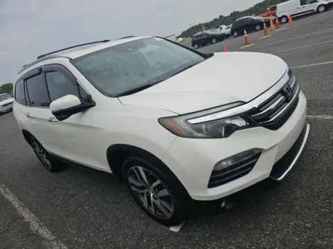 Another view of 2018 Honda Pilot Touring for sale in Carlstadt, NJ at 101 Motors