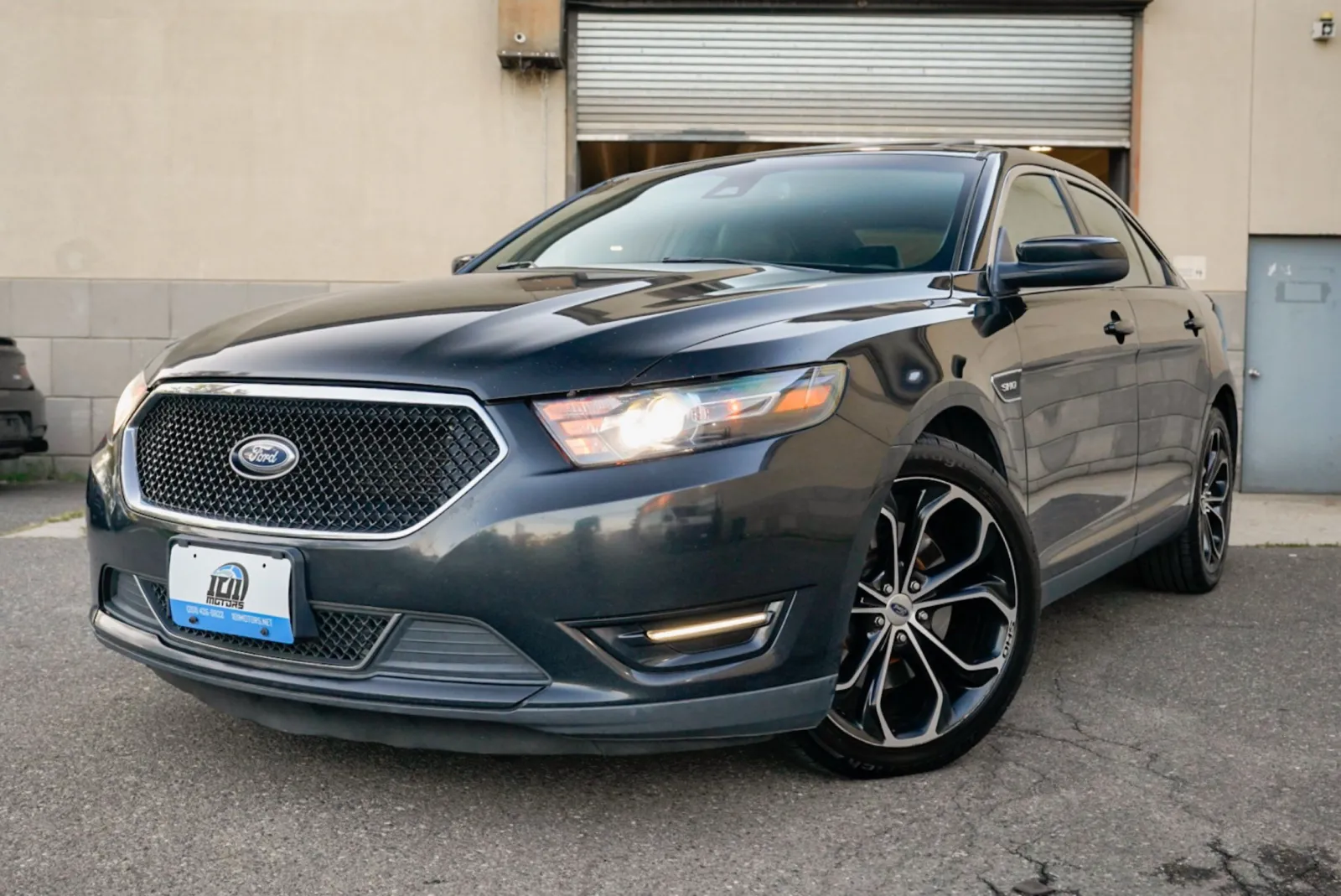 Black 2015 Ford Taurus SHO for sale in Carlstadt, NJ