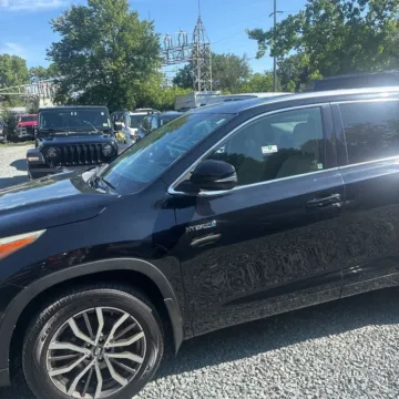 Photos of 2015 Toyota Highlander Hybrid Limited for sale in Carlstadt, NJ at 101 Motors