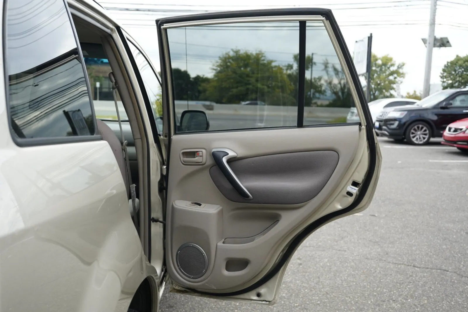 Toyota RAV4 photo 26
