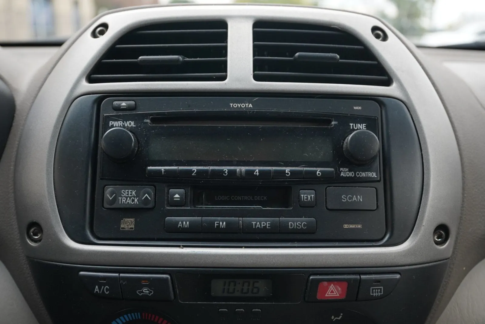 Toyota RAV4 photo 37