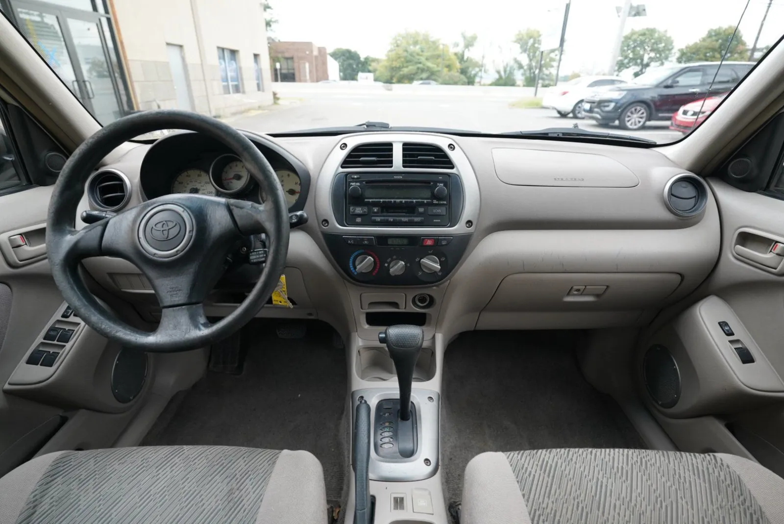 Toyota RAV4 photo 36